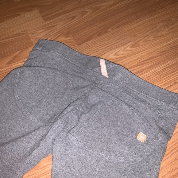 Freddy Pants - Freddy low rise push up skinny pants. EUC!